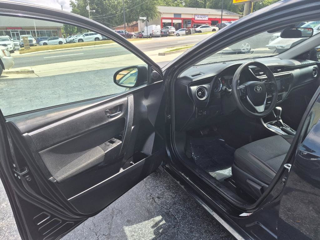 Used 2019 Toyota Corolla LE FWD image 9