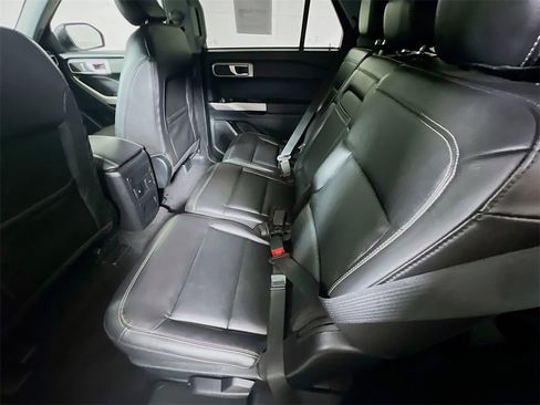 Used 2024 Ford Explorer XLT w/ Equipment Group 202A image 22