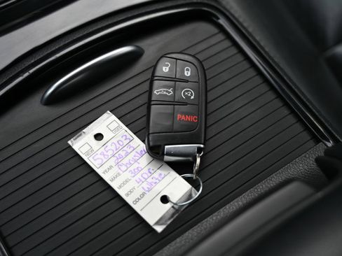 Used 2023 Chrysler 300 S image 33