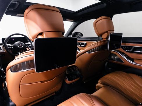 Used 2024 Mercedes-Benz S 63 AMG S image 31