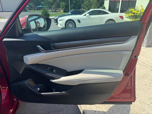Used 2018 Honda Accord LX image 20