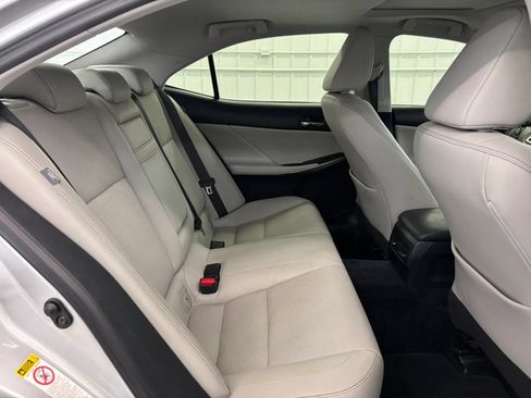Used 2014 Lexus IS 250 RWD image 32