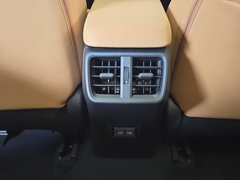 New 2026 Lexus UX 300h AWD image 32