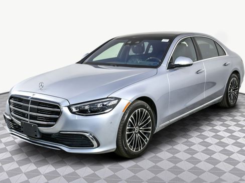 Used 2024 Mercedes-Benz S 580 4MATIC Sedan image 4