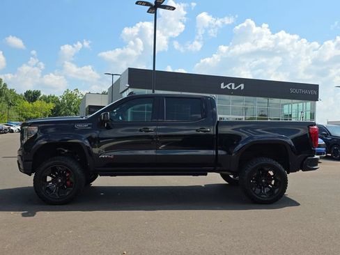Used 2024 GMC Sierra 1500 AT4 w/ Technology Package AWD/4WD image 2