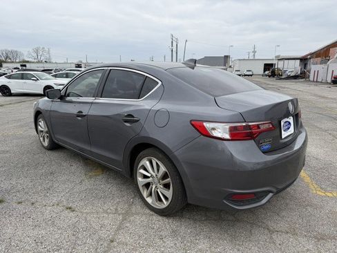 Used 2018 Acura ILX image 2