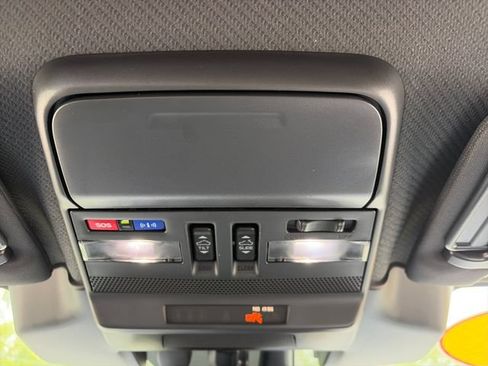 Certified 2026 Subaru Outback Touring XT AWD/4WD image 18