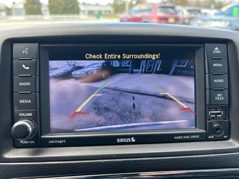 Used 2017 Dodge Grand Caravan SXT image 14