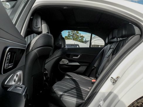 Used 2026 Mercedes-Benz E 350 4MATIC Sedan image 17