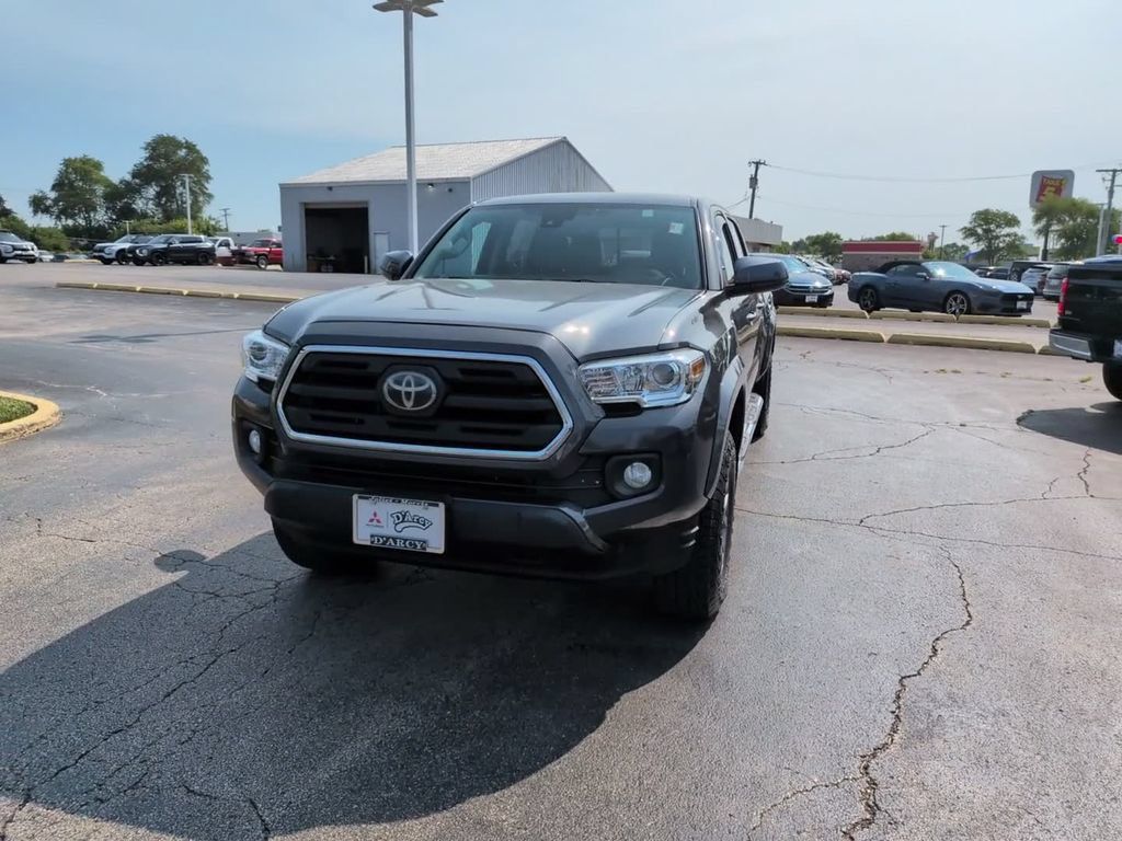 Used 2019 Toyota Tacoma SR5 AWD/4WD image 13