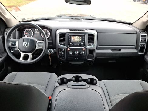 Used 2024 RAM 1500 Classic SLT image 15