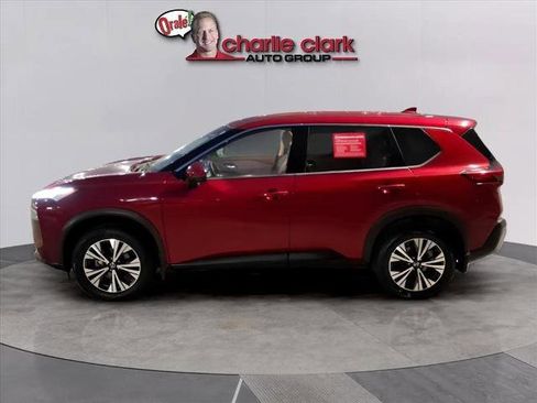 Used 2021 Nissan Rogue SV image 21
