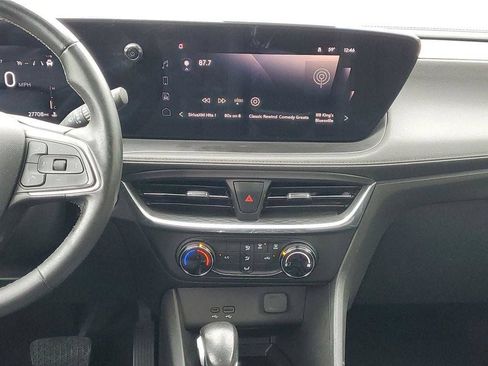 Used 2024 Buick Encore GX Preferred FWD image 23