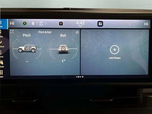 Used 2024 Jeep Wrangler Unlimited image 35