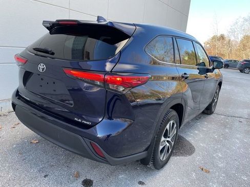 Used 2022 Toyota Highlander XLE image 7
