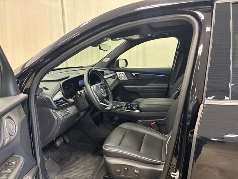 Used 2026 Buick Enclave Avenir w/ Super Cruise Package AWD/4WD image 18