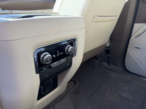 Certified 2022 GMC Yukon XL Denali image 16