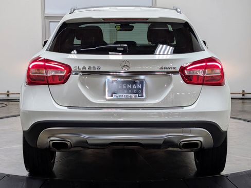 Used 2017 Mercedes-Benz GLA 250 4MATIC image 8