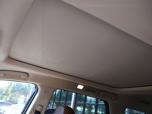 Used 2024 Nissan Pathfinder Platinum w/ Cargo Package image 25