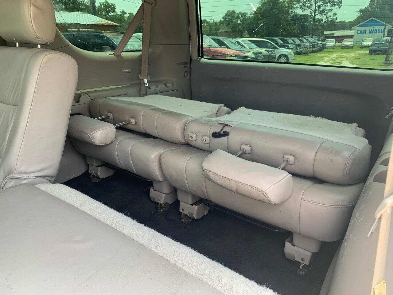 Used 2006 Toyota Sequoia SR5 RWD image 17