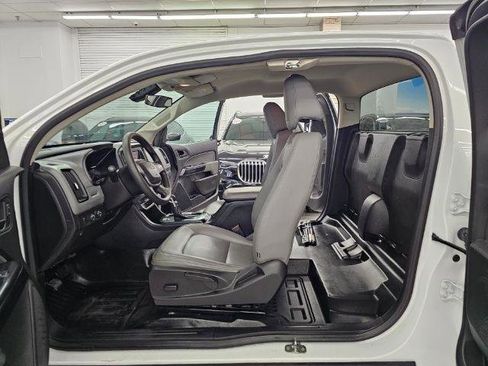 Used 2022 Chevrolet Colorado W/T w/ WT Convenience Package AWD/4WD image 25