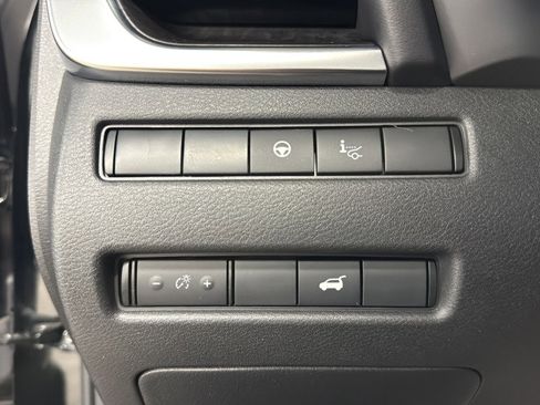 Used 2022 Nissan Rogue Platinum w/ Head-Up Display Package AWD/4WD image 22