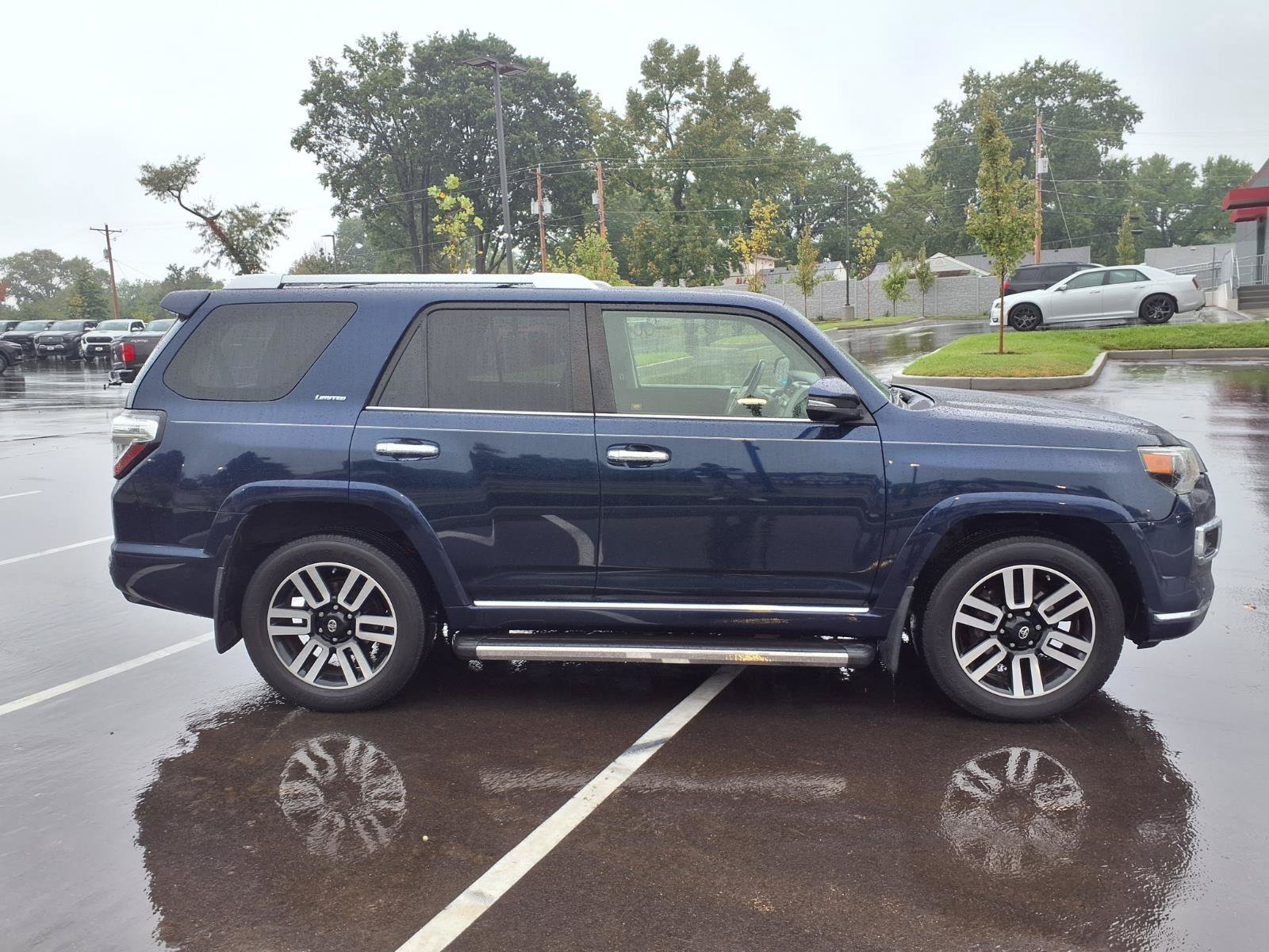 Used 2018 Toyota 4Runner Limited w/ Convenience Package AWD/4WD image 2
