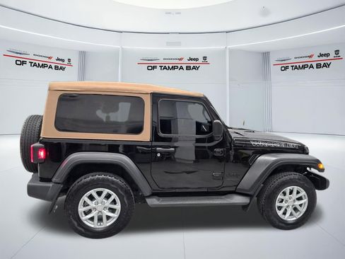 Used 2020 Jeep Wrangler Sport AWD/4WD image 7