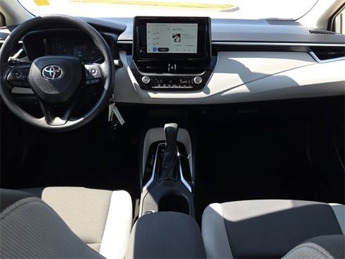 Used 2025 Toyota Corolla XLE image 10
