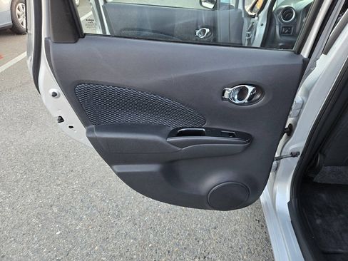 Used 2014 Nissan Versa Note SV w/ Convenience Package FWD image 25