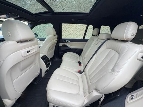 Used 2021 BMW X7 xDrive40i w/ Executive Package AWD/4WD image 24