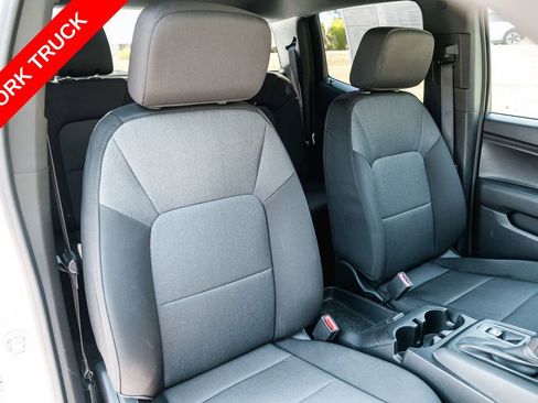 Used 2023 Chevrolet Colorado W/T RWD image 28