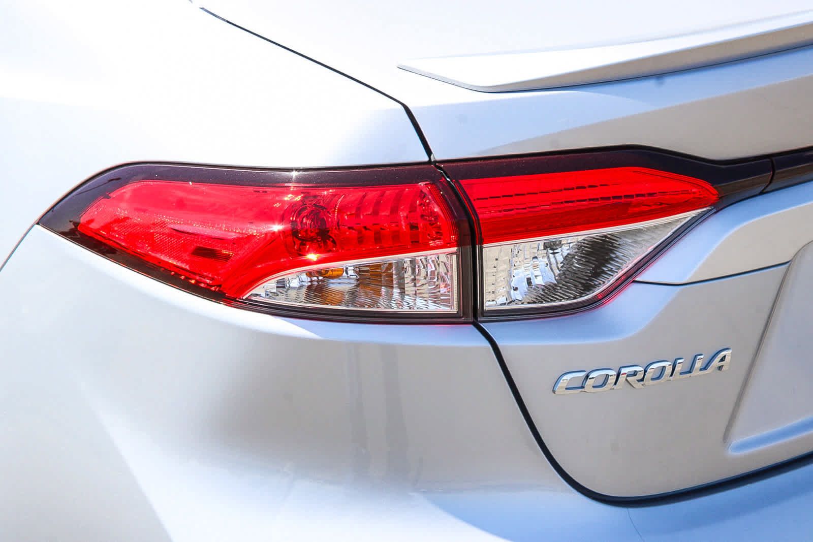 Used 2026 Toyota Corolla SE FWD image 9