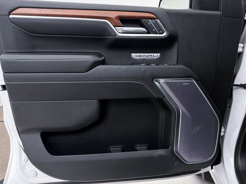 Used 2022 GMC Sierra 1500 Denali w/ Denali Reserve Package image 18