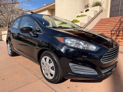 Used 2016 Ford Fiesta S image 1
