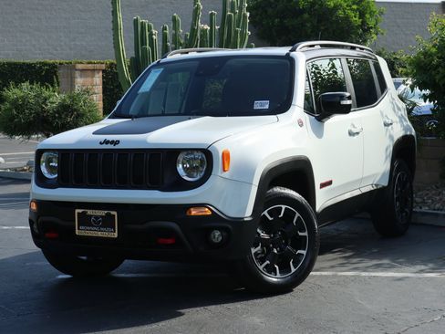 Used 2023 Jeep Renegade Trailhawk AWD/4WD image 1