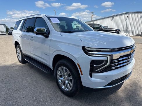 Used 2026 Chevrolet Tahoe Premier AWD/4WD image 6