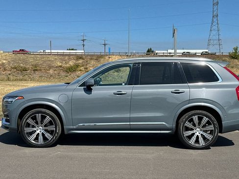 Used 2023 Volvo XC90 T8 Plus w/ Protection Package Premier AWD/4WD image 6