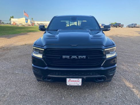 Used 2019 RAM 1500 Laramie w/ Sport Appearance Package AWD/4WD image 10