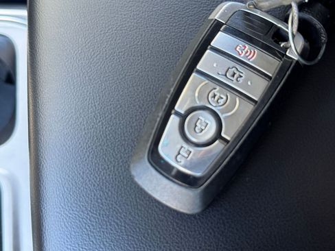 Used 2024 Ford Explorer XLT w/ Equipment Group 202A image 21