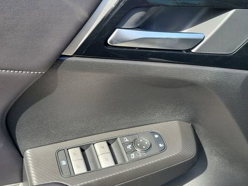 New 2025 Mitsubishi Outlander SE image 22