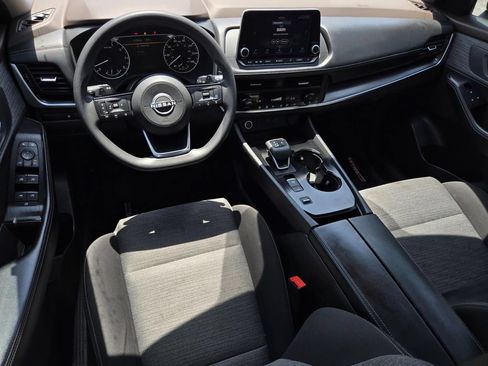 Certified 2023 Nissan Rogue SV FWD image 15