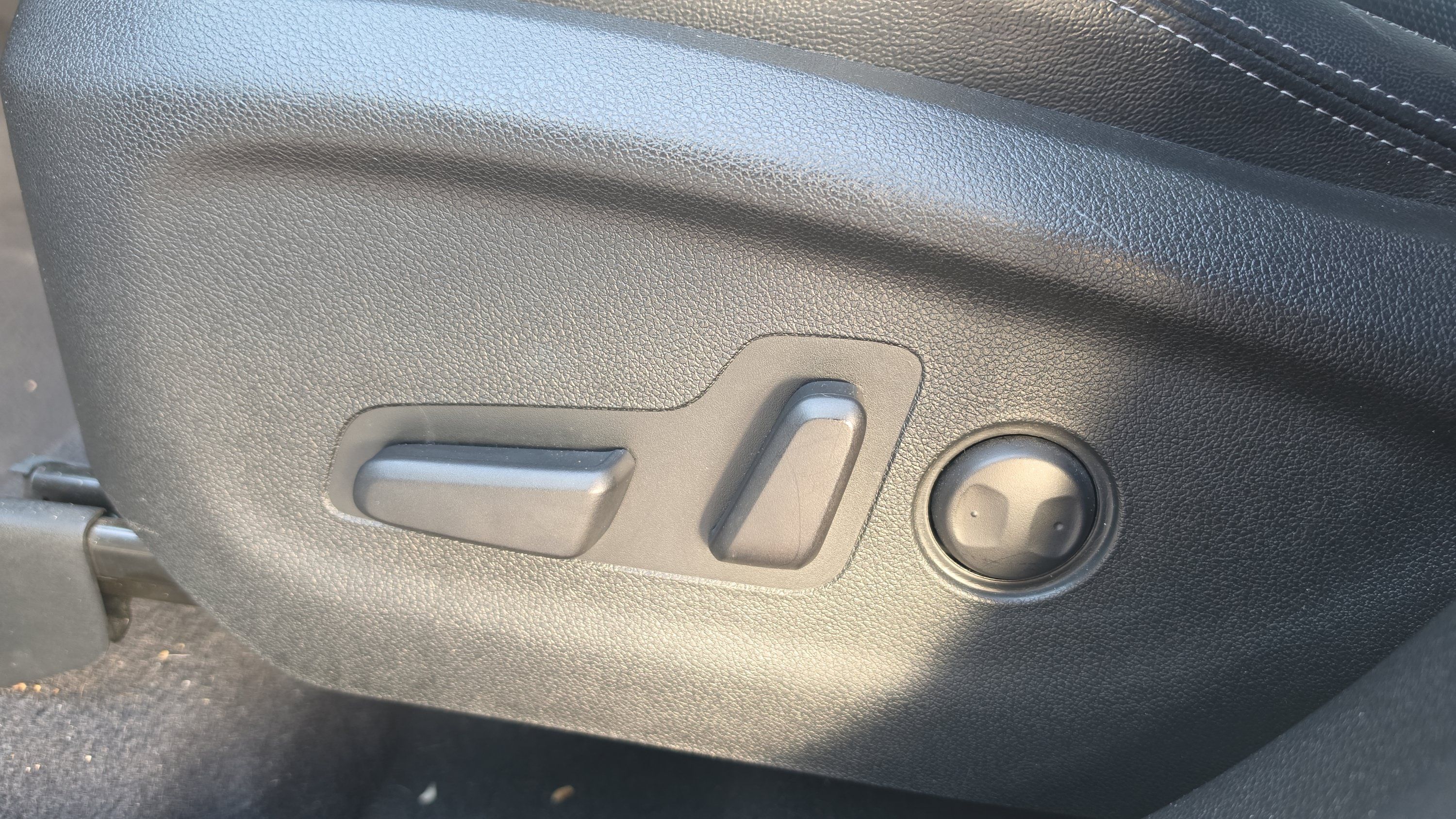 Used 2019 Kia Sorento EX w/ EX Touring Package FWD image 10