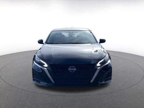 Used 2025 Nissan Altima 2.5 SV image 4