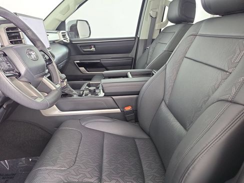 Used 2024 Toyota Tundra Limited AWD/4WD image 8