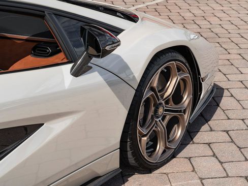 Used 2022 Lamborghini Aventador Countach image 27
