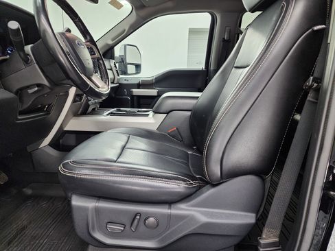 Used 2021 Ford F250 Lariat w/ Chrome Package image 8