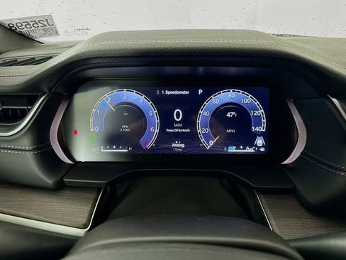 New 2025 Jeep Grand Cherokee Limited image 12