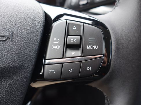 New 2025 Ford Escape SE image 16