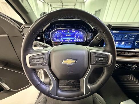 Used 2022 Chevrolet Silverado 1500 LT image 11
